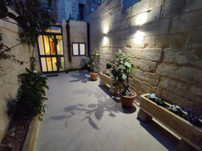 Peaceful Traditional Maltese Townhouse